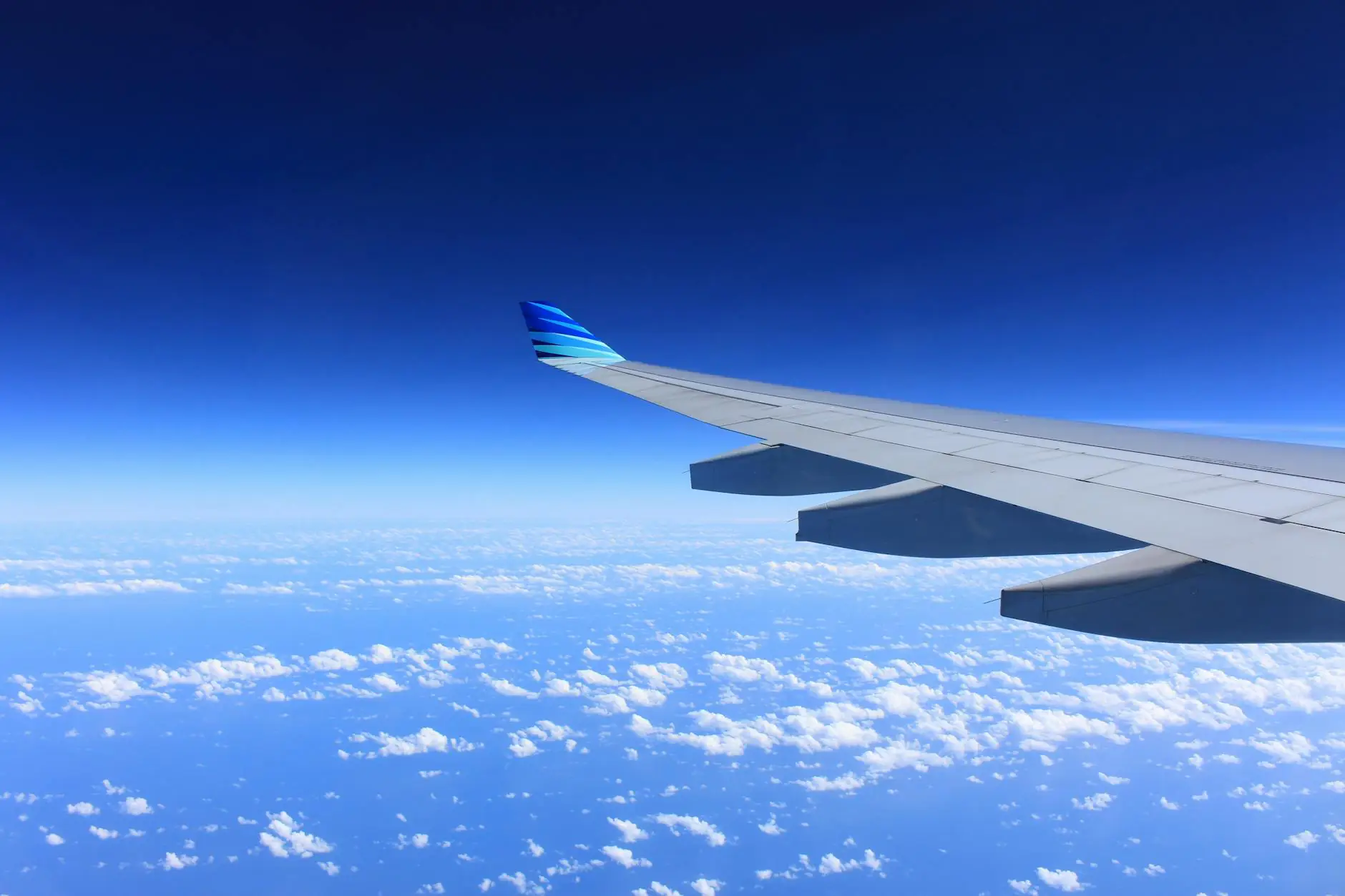 Avion en vol vers l'Asie du Sud-Est