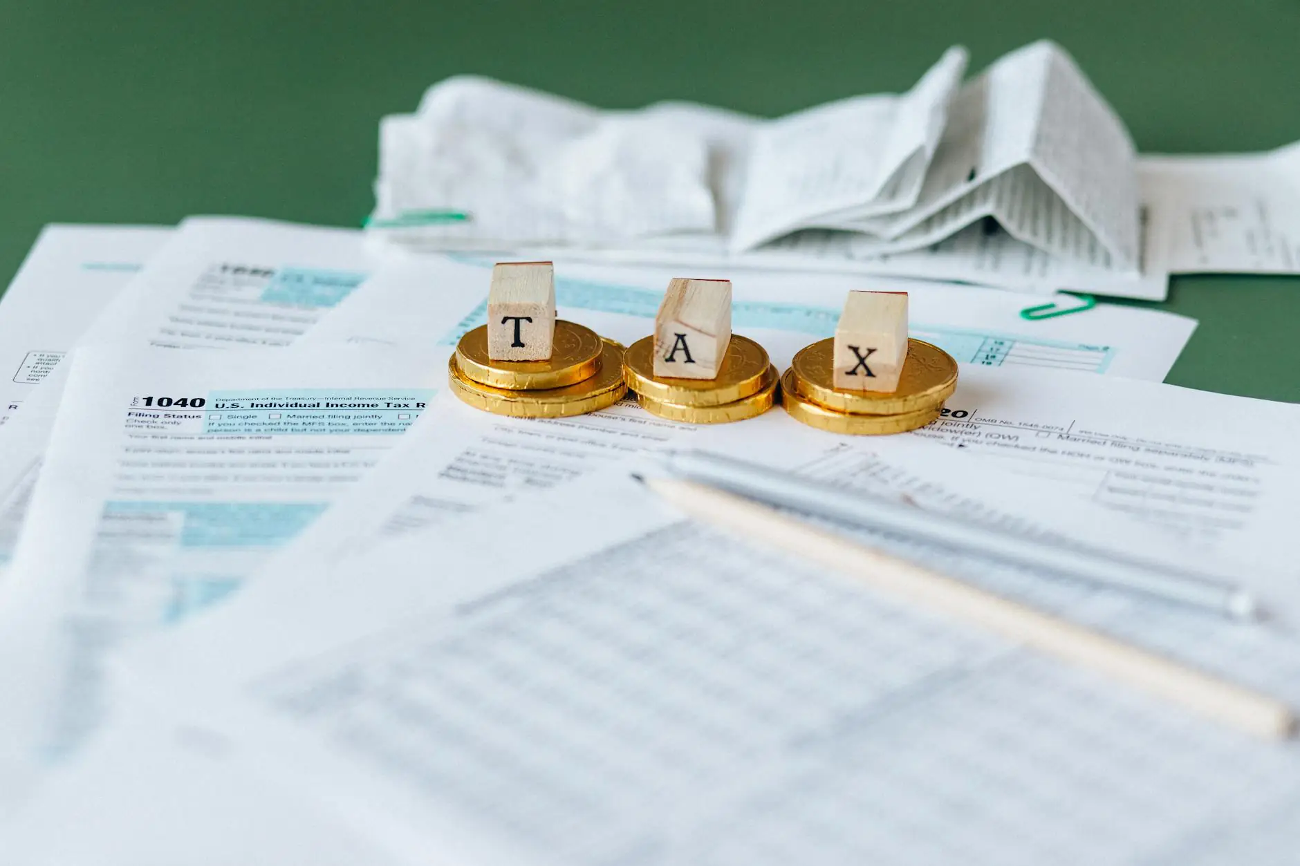 Documents fiscaux et calculatrice pour expatriation