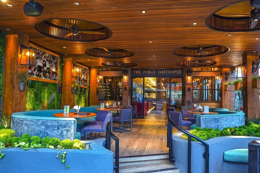 The Forge Bali, sports bar ouvert 24h/24 à Seminyak