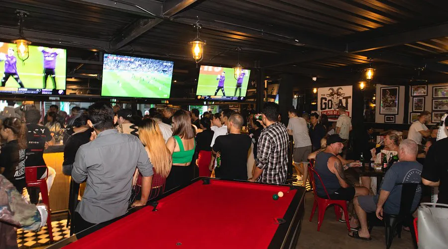 The Goat Seminyak, ambiance pub avec billard